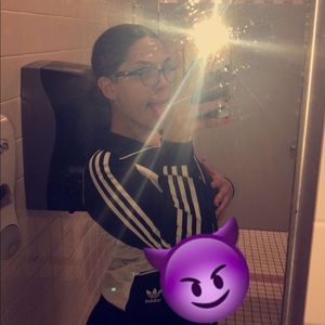 Meet your Posher, Alexis